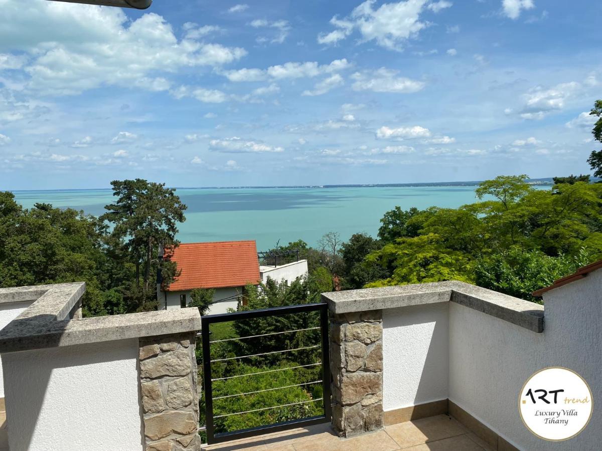 Arttrend Luxury Villa ตีฮานี ภายนอก รูปภาพ