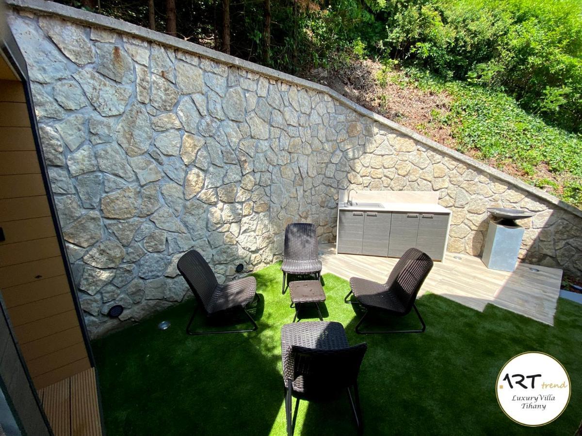 Arttrend Luxury Villa ตีฮานี ภายนอก รูปภาพ