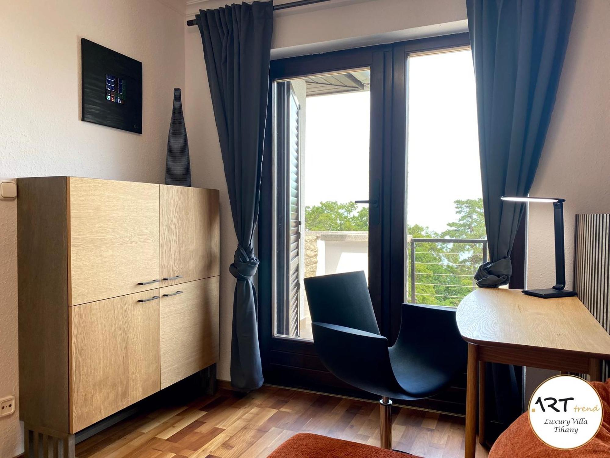 Arttrend Luxury Villa ตีฮานี ภายนอก รูปภาพ